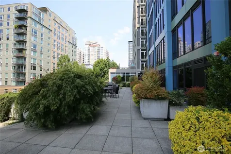 2716 Elliott Avenue Seattle WA 98121