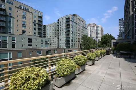 2716 Elliott Avenue Seattle WA 98121