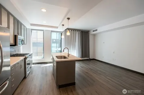 2716 Elliott Avenue Seattle WA 98121