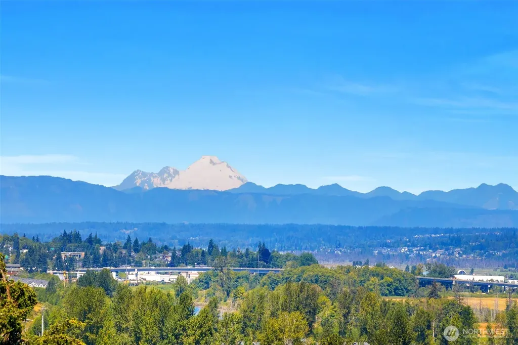 5210 S 3rd Avenue Everett WA 98201