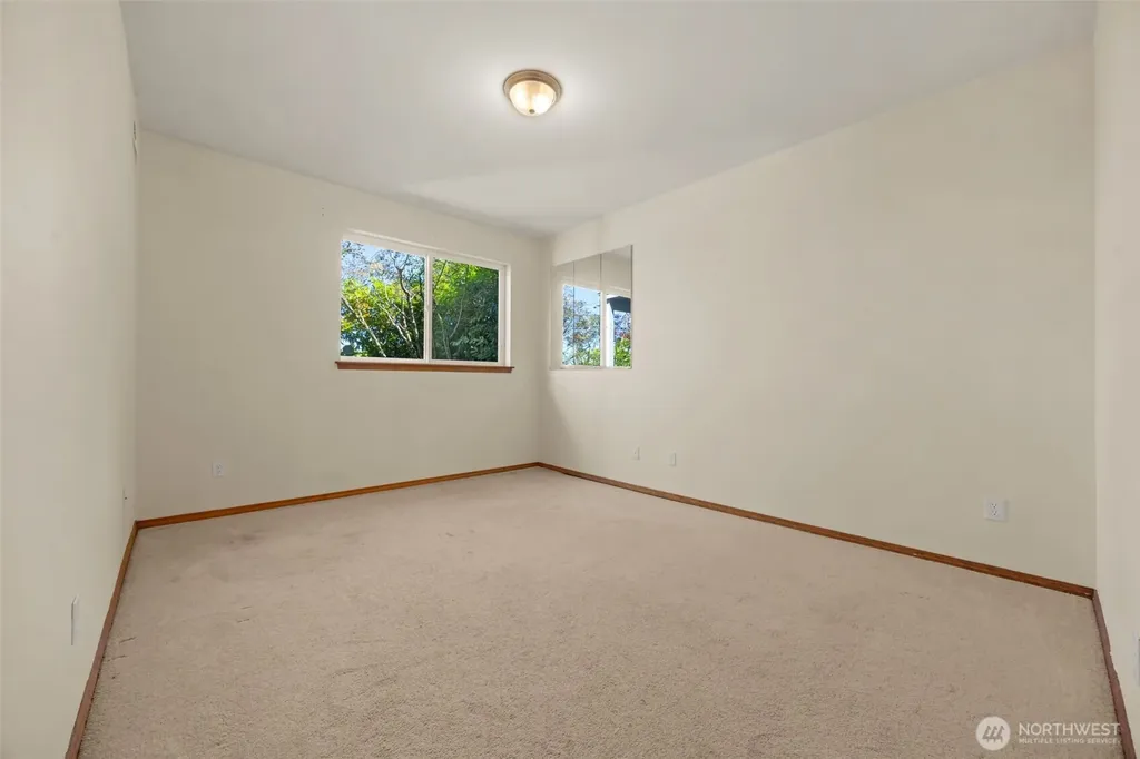 5210 S 3rd Avenue Everett WA 98201
