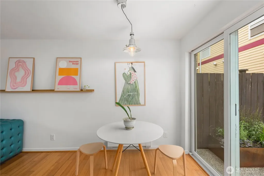 5220 42nd Avenue S Seattle WA 98118