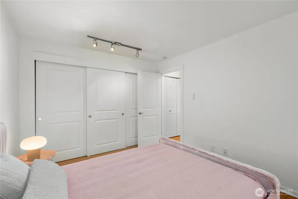 5220 42nd Avenue S Seattle WA 98118