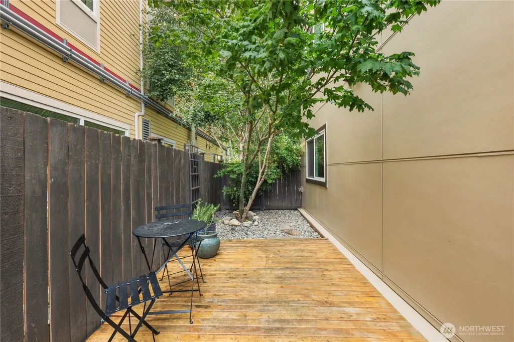 5220 42nd Avenue S Seattle WA 98118