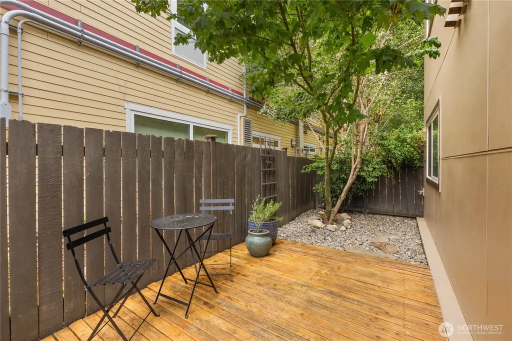 5220 42nd Avenue S Seattle WA 98118