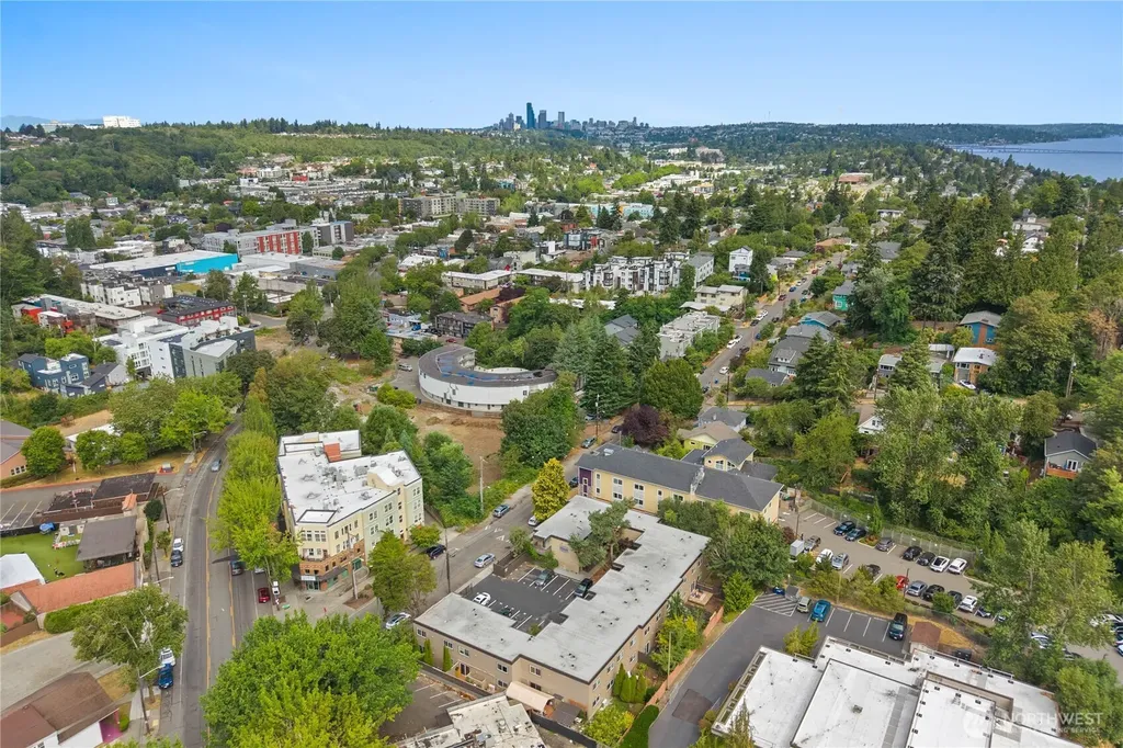 5220 42nd Avenue S Seattle WA 98118