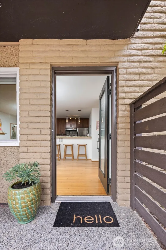 5220 42nd Avenue S Seattle WA 98118