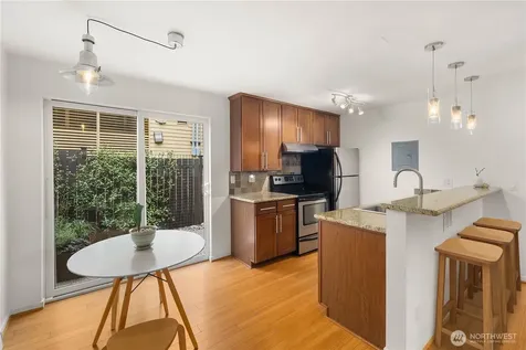 5220 42nd Avenue S Seattle WA 98118