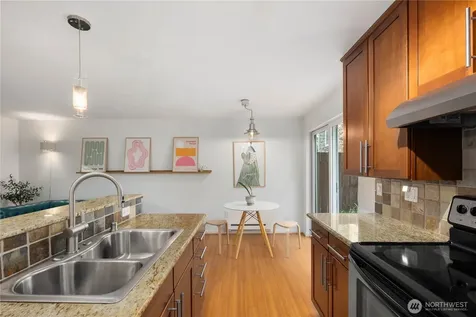 5220 42nd Avenue S Seattle WA 98118