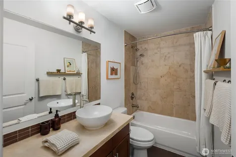5220 42nd Avenue S Seattle WA 98118