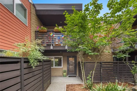 5220 42nd Avenue S Seattle WA 98118