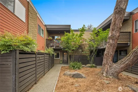 5220 42nd Avenue S Seattle WA 98118
