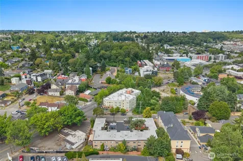5220 42nd Avenue S Seattle WA 98118