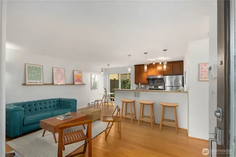 5220 42nd Avenue S Seattle WA 98118
