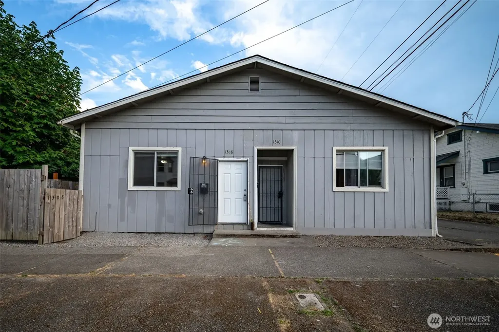 1310 S 8th Tacoma WA 98405