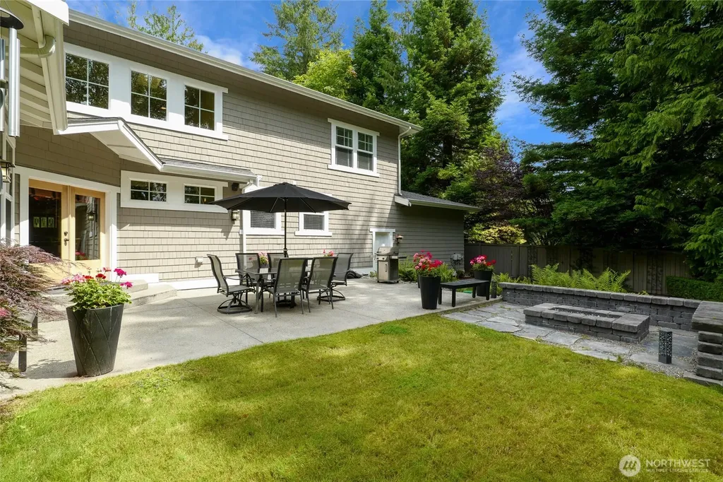 2204 155th Street NW Gig Harbor WA 98332