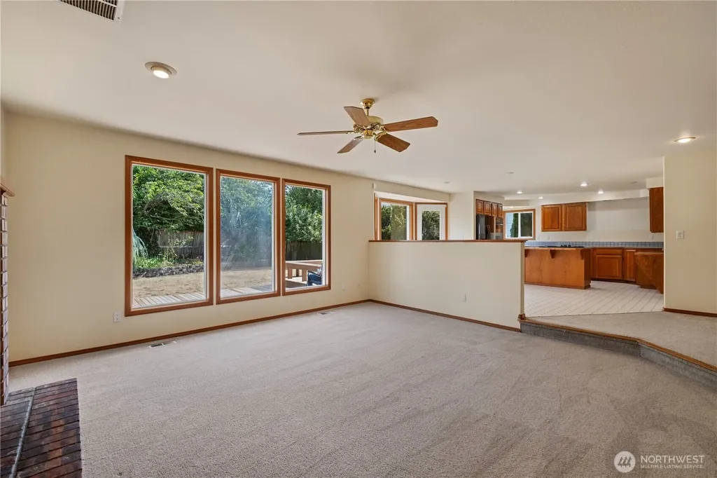 544 SW Muzzall Street Oak Harbor WA 98277