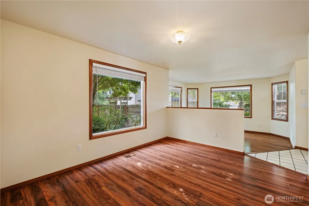 544 SW Muzzall Street Oak Harbor WA 98277