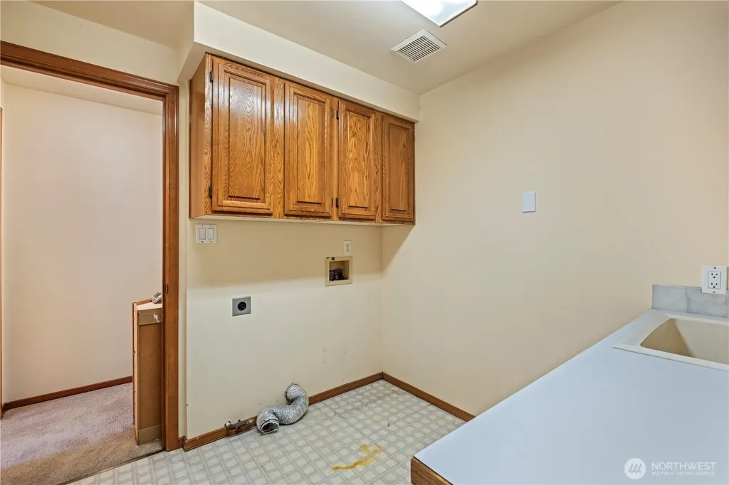 544 SW Muzzall Street Oak Harbor WA 98277