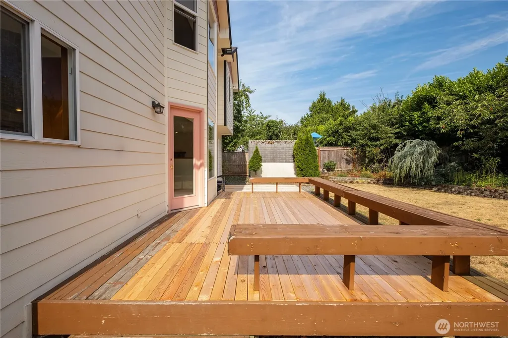 544 SW Muzzall Street Oak Harbor WA 98277