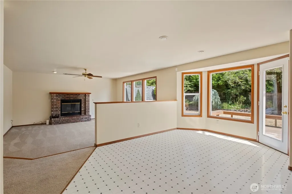 544 SW Muzzall Street Oak Harbor WA 98277