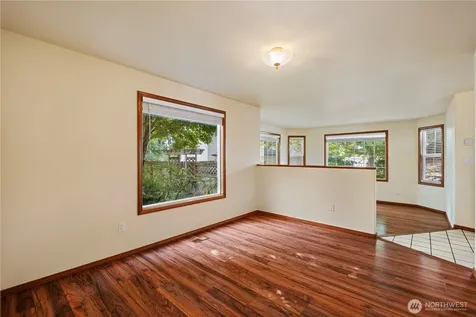 544 SW Muzzall Street Oak Harbor WA 98277