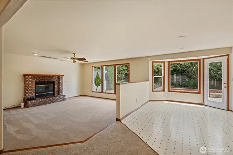 544 SW Muzzall Street Oak Harbor WA 98277
