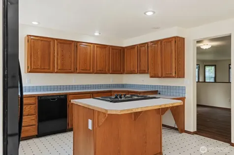 544 SW Muzzall Street Oak Harbor WA 98277