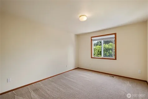 544 SW Muzzall Street Oak Harbor WA 98277