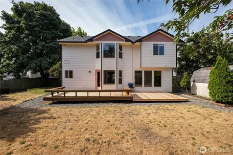 544 SW Muzzall Street Oak Harbor WA 98277