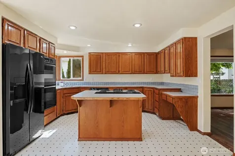 544 SW Muzzall Street Oak Harbor WA 98277