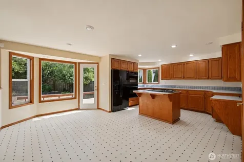 544 SW Muzzall Street Oak Harbor WA 98277