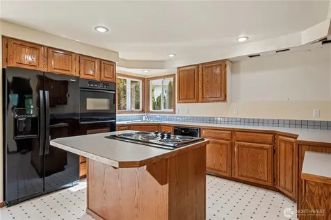 544 SW Muzzall Street Oak Harbor WA 98277