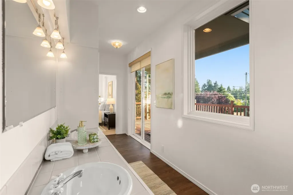 12703 4th Avenue NW Seattle WA 98177