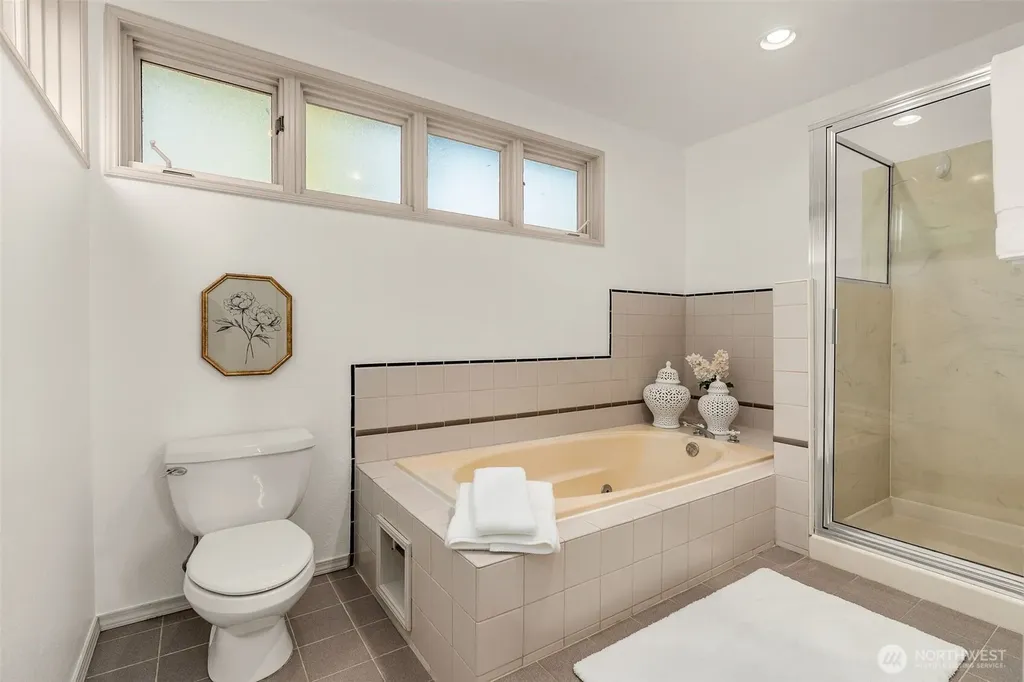 12703 4th Avenue NW Seattle WA 98177
