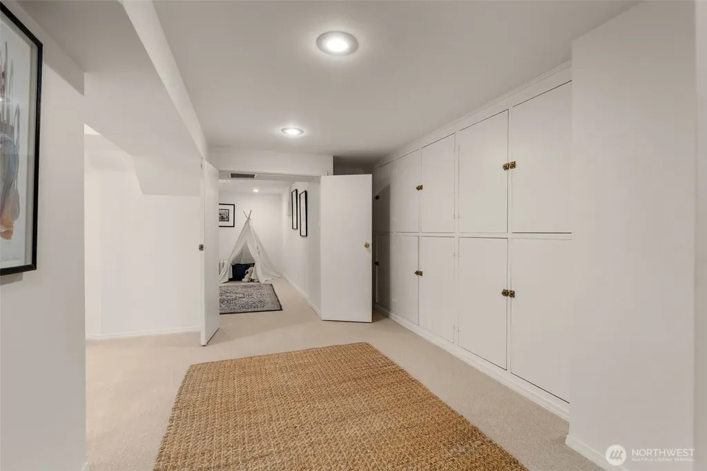 12703 4th Avenue NW Seattle WA 98177