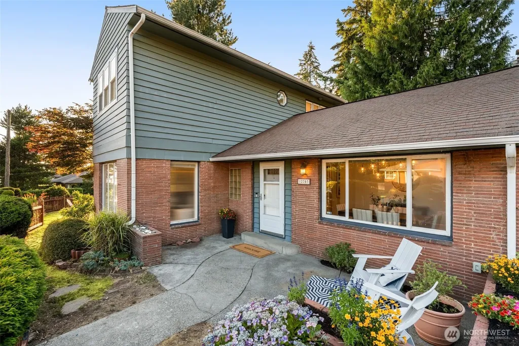 12703 4th Avenue NW Seattle WA 98177