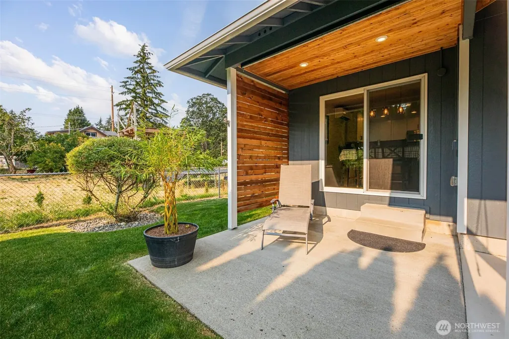 13112 5th Avenue E Tacoma WA 98445