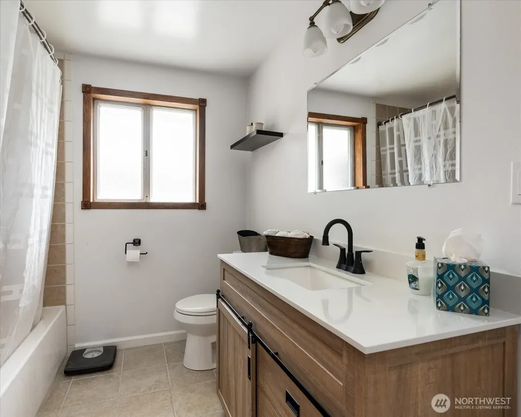 532 SE Pasek Street Oak Harbor WA 98277