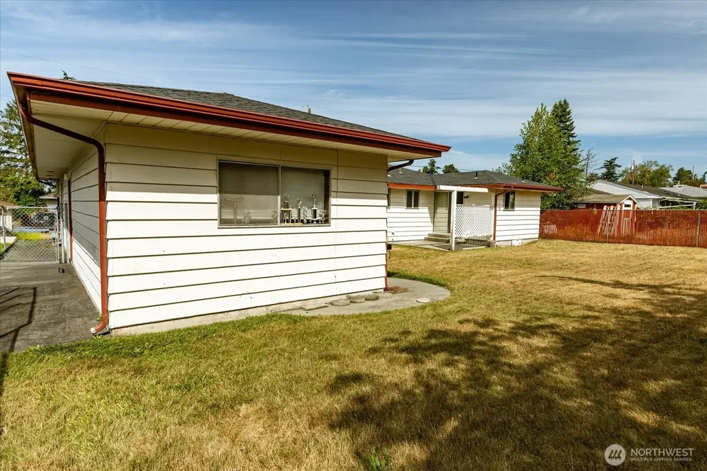 532 SE Pasek Street Oak Harbor WA 98277