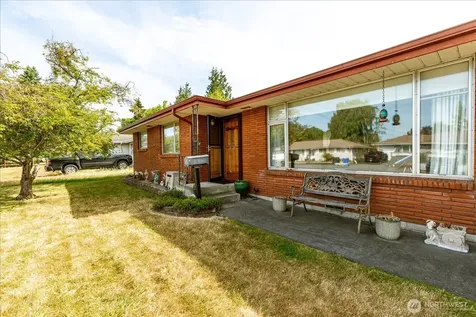 532 SE Pasek Street Oak Harbor WA 98277