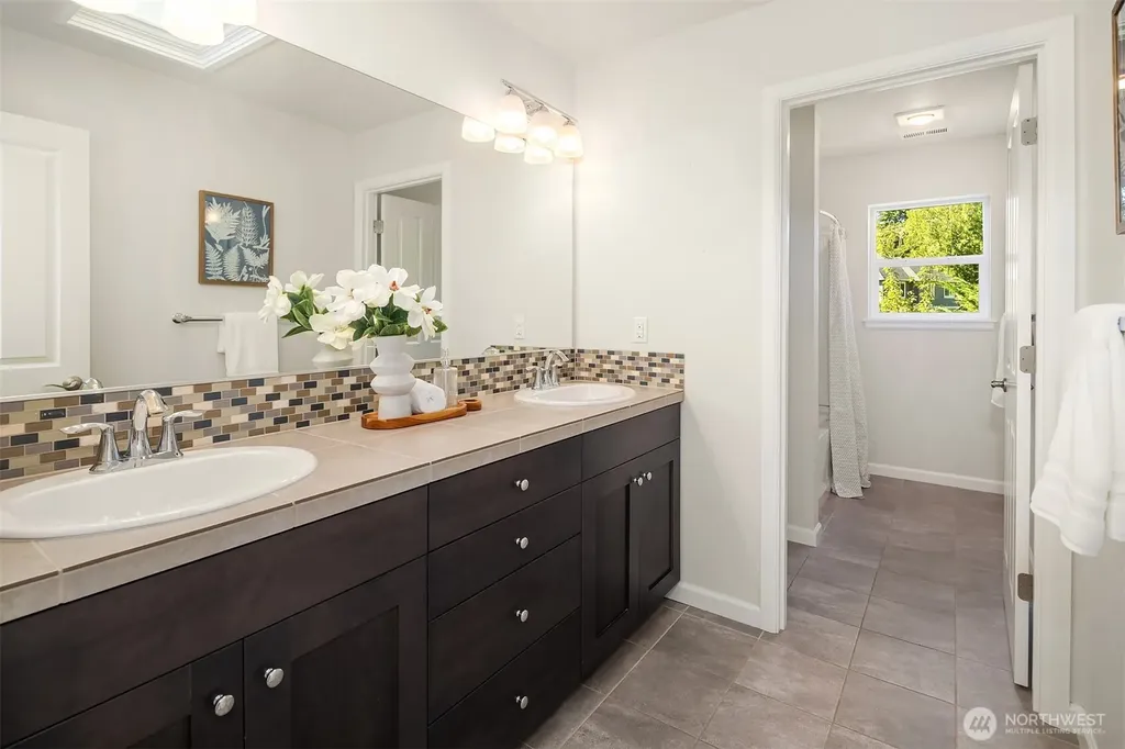 13874 Lavigne Court NE Bainbridge Island WA 98110