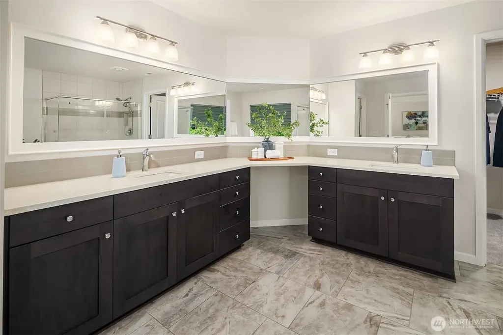 13874 Lavigne Court NE Bainbridge Island WA 98110