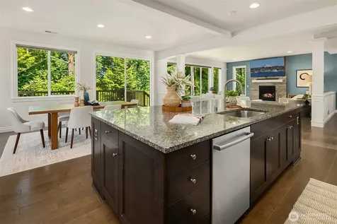13874 Lavigne Court NE Bainbridge Island WA 98110