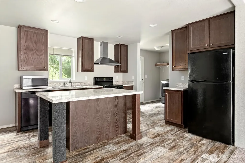 4341 Noisy Circle Oak Harbor WA 98277