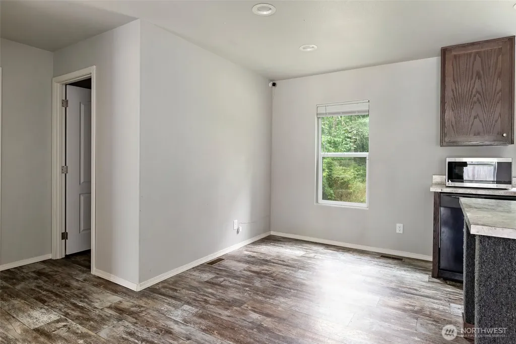 4341 Noisy Circle Oak Harbor WA 98277