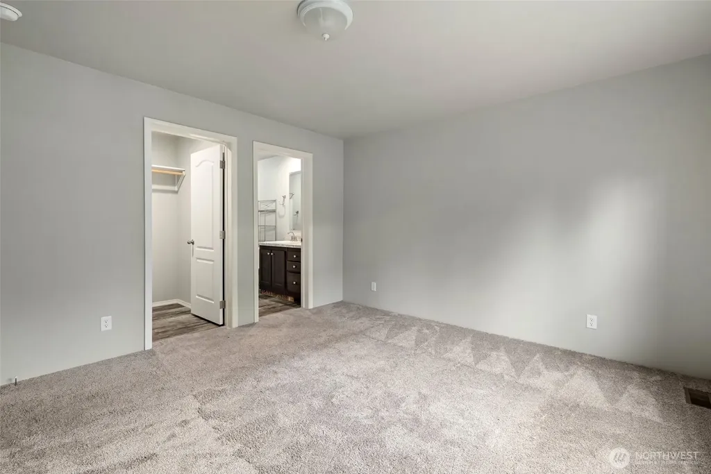 4341 Noisy Circle Oak Harbor WA 98277