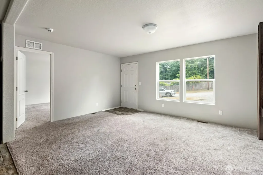 4341 Noisy Circle Oak Harbor WA 98277