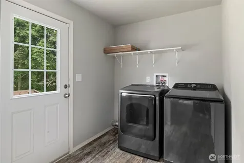 4341 Noisy Circle Oak Harbor WA 98277