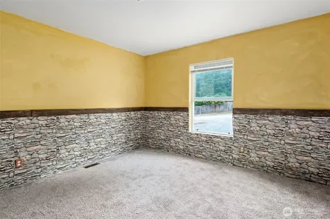 4341 Noisy Circle Oak Harbor WA 98277